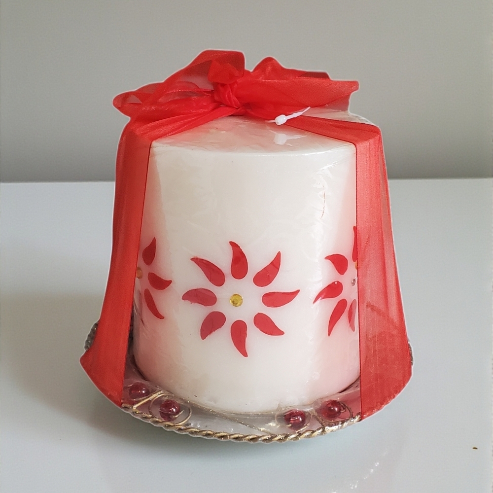 New Decorative 3 Wick White and Red Candle with Ribbon Gift